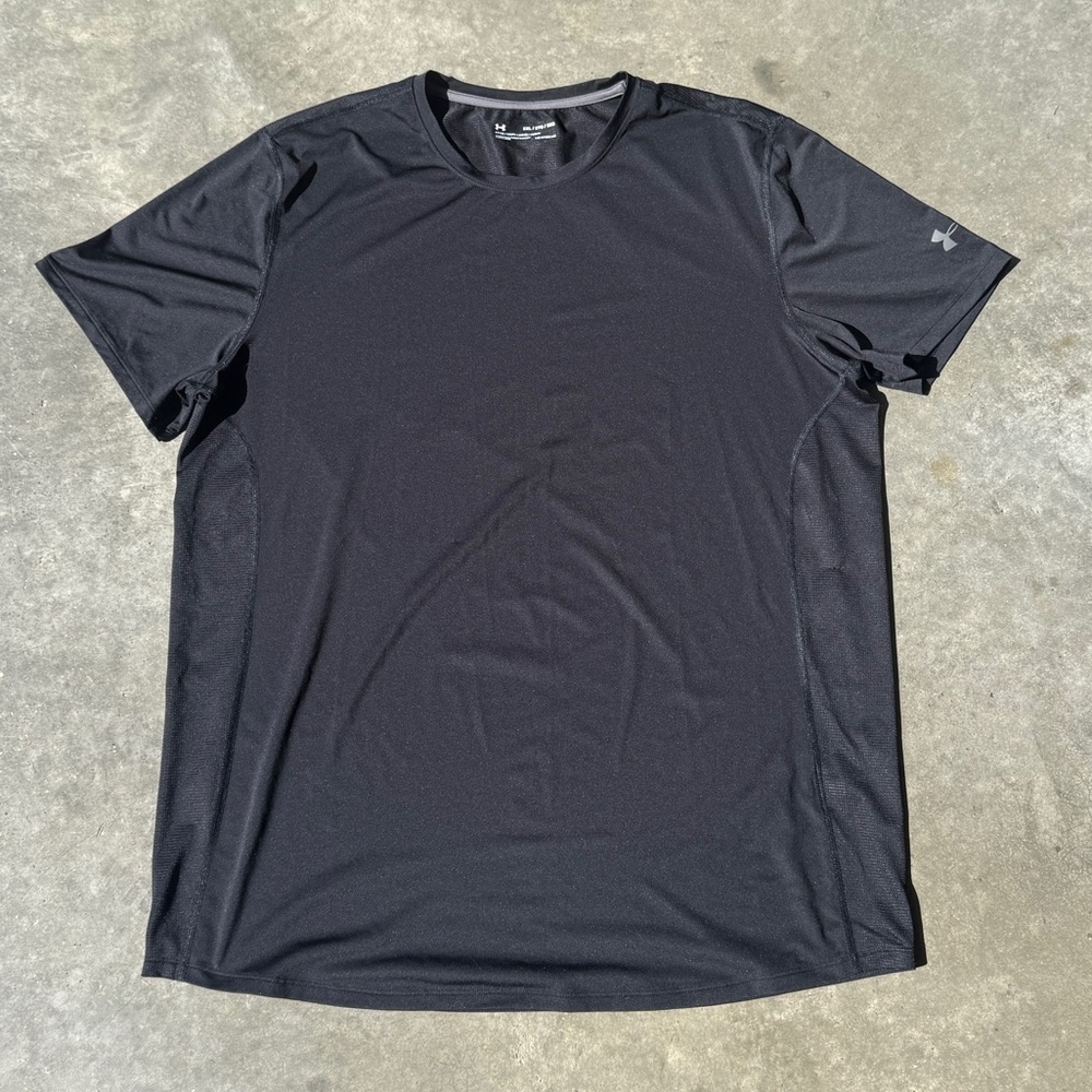 Black Under Armour tee